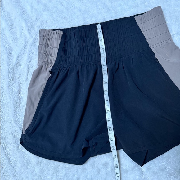 YPB by Abercrombie & Fitch motion TEK Unlined Ultra High Rise Workout Short - Picture 12 of 14